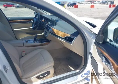 2018 BMW 740I z USA, uszkodzony, nr VIN WBA7E2C59JG742941